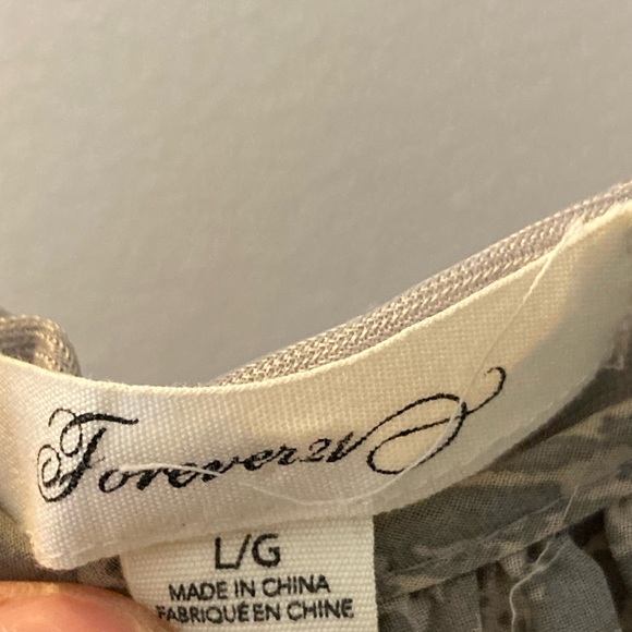 F21 size L maxi dress in grey pattern - Picture 4 of 4